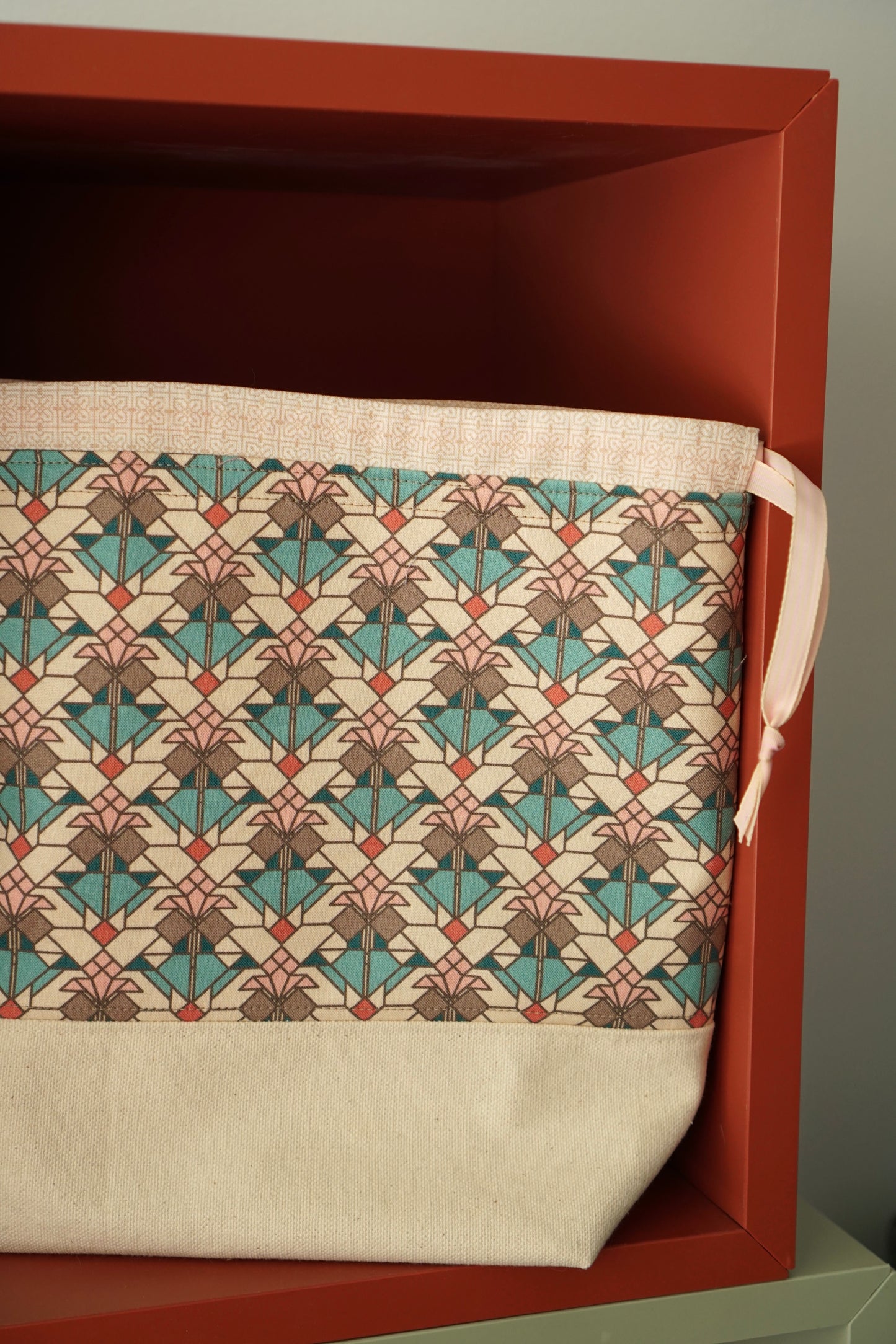The Queen's Gambit Medium Drawstring Project Bag