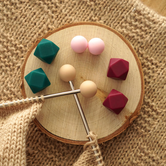 Needle Stopper Sets / The Queen's Gambit